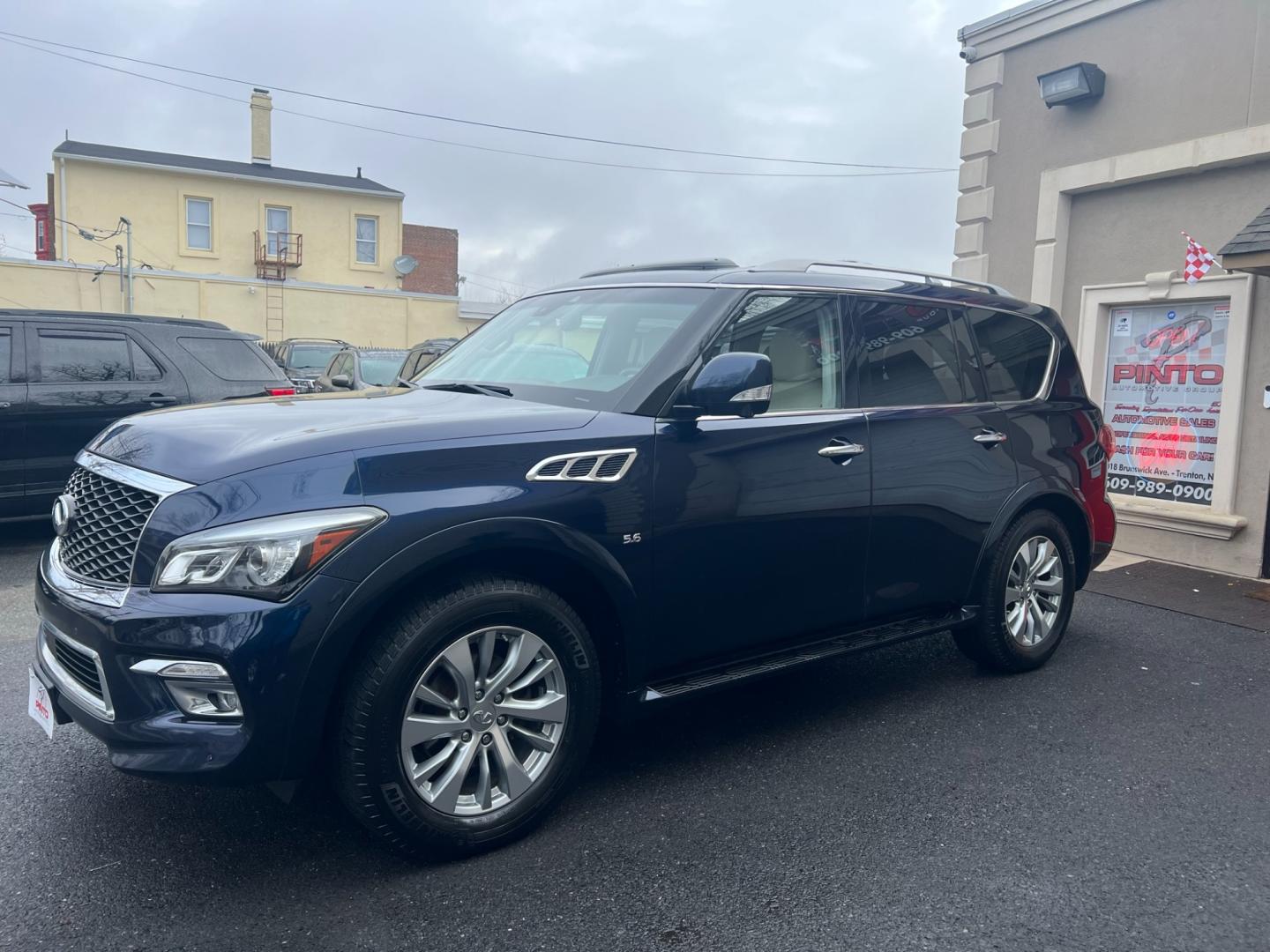 2017 Infiniti QX80 Limited 4WD (JN8AZ2NE1H9) with an 5.6L V8 DOHC 32V engine, 7A transmission, located at 1018 Brunswick Ave, Trenton, NJ, 08638, (609) 989-0900, 40.240086, -74.748085 - Photo#3